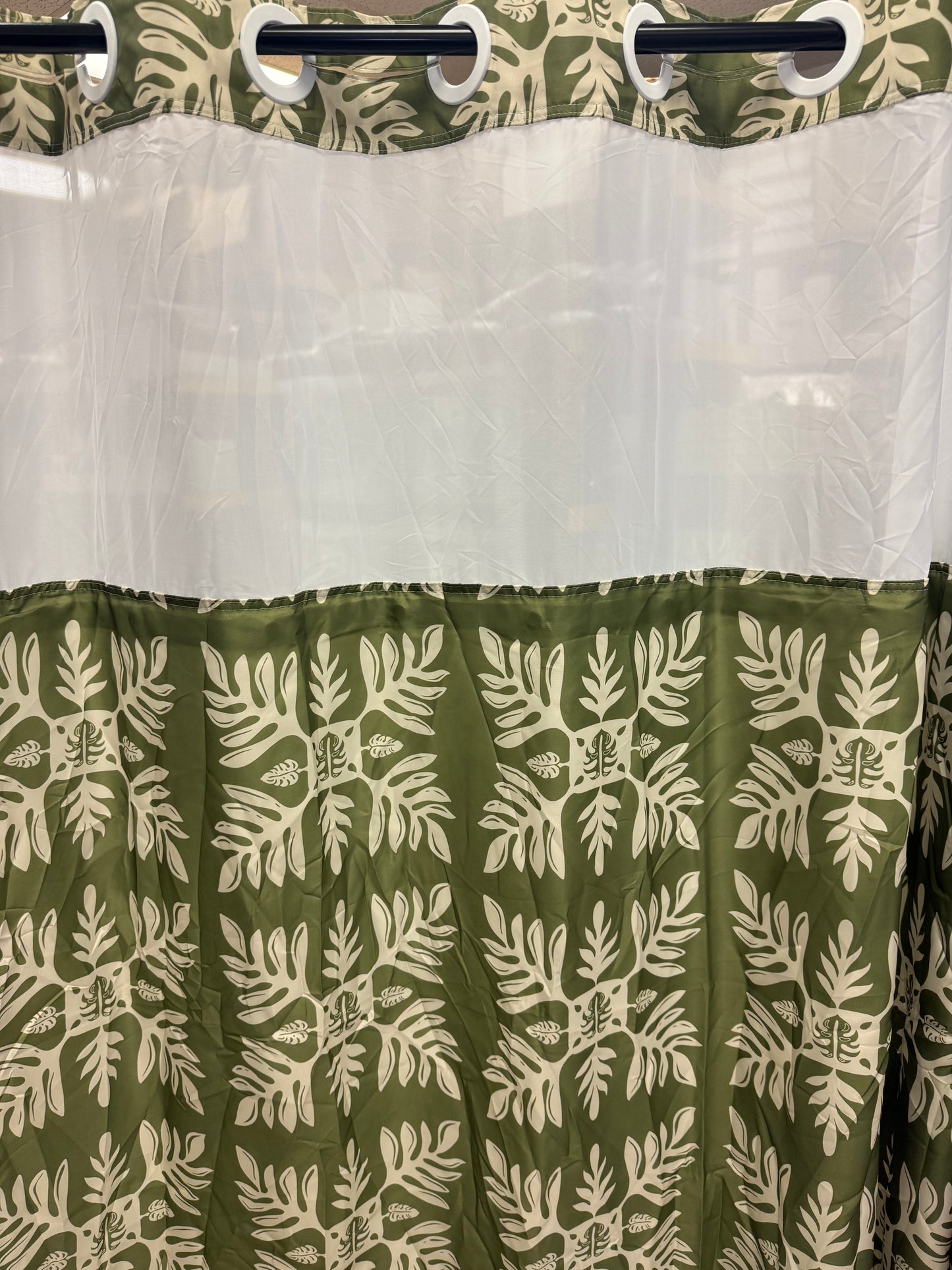 Marnztera Quilt Ringless Shower Curtain