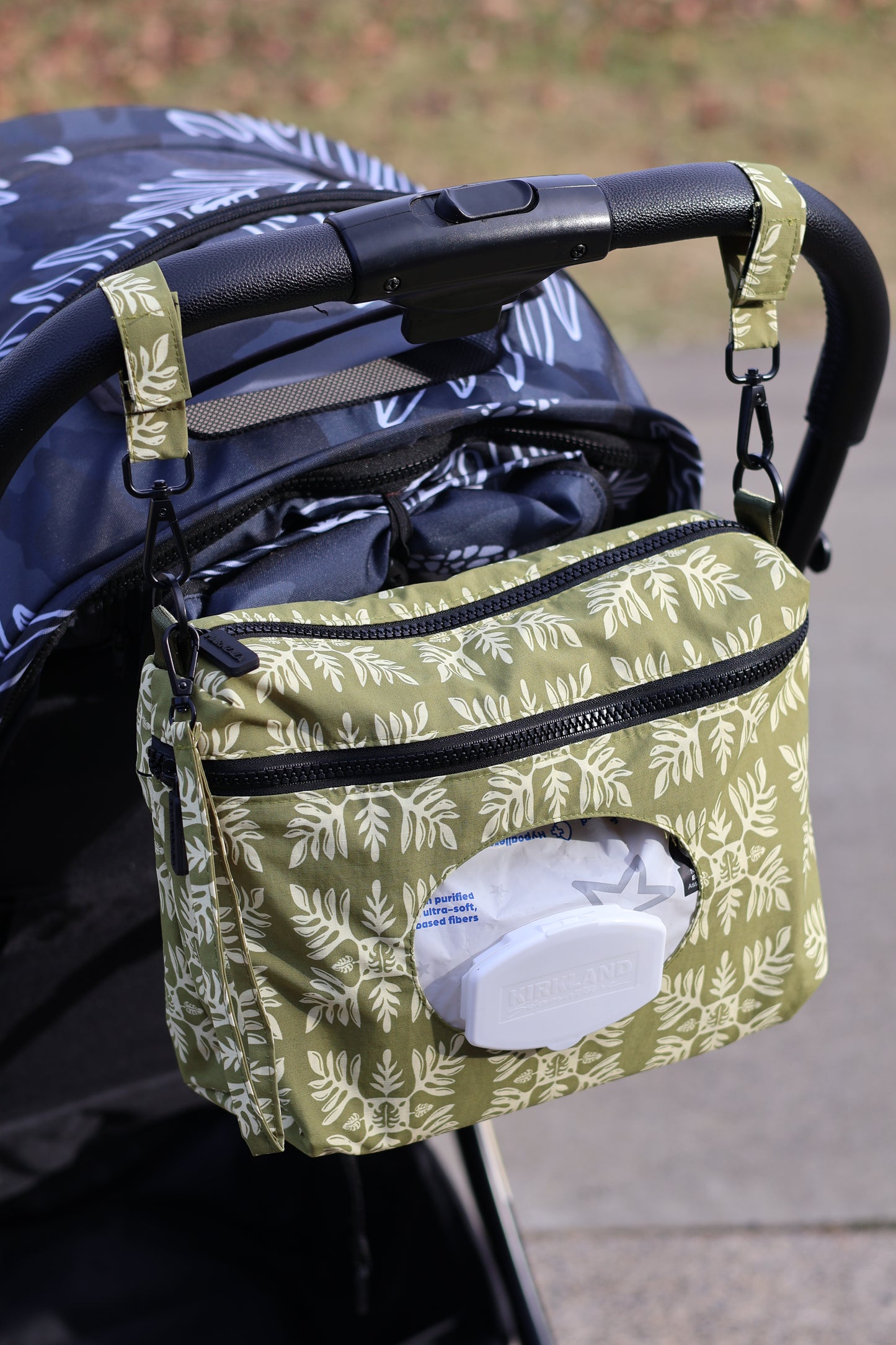 Green Marnztera Quilt Toiletry Clutch