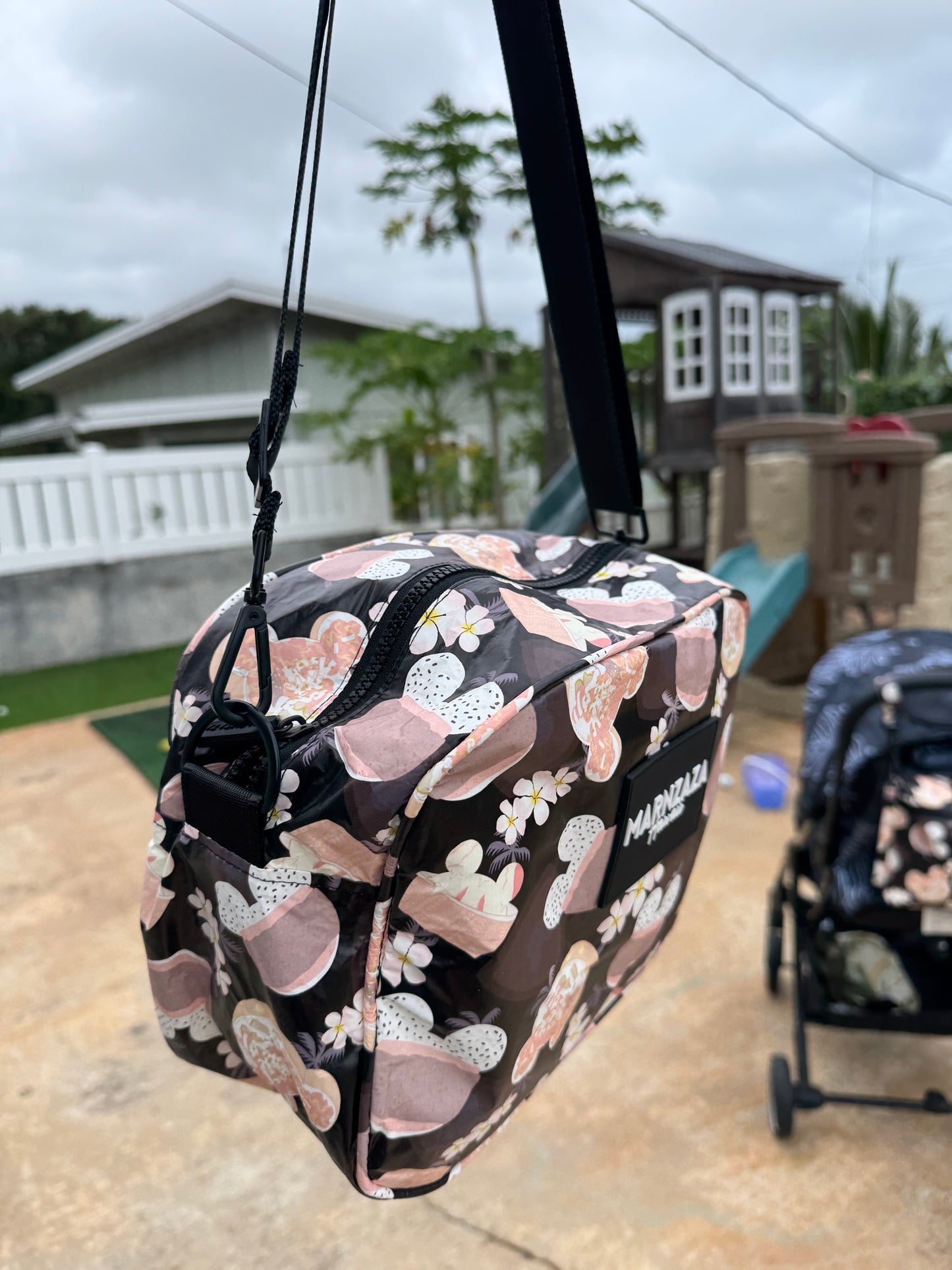 Mouse-subi Crossbody