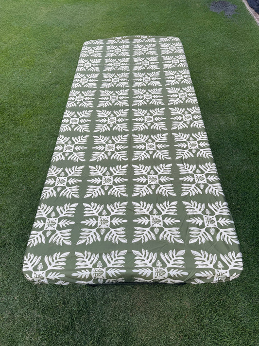 Green Marnztera Quilt Fitted Table Covers