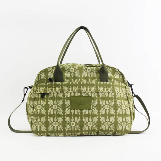 Green Marnztera Quilt Weekender